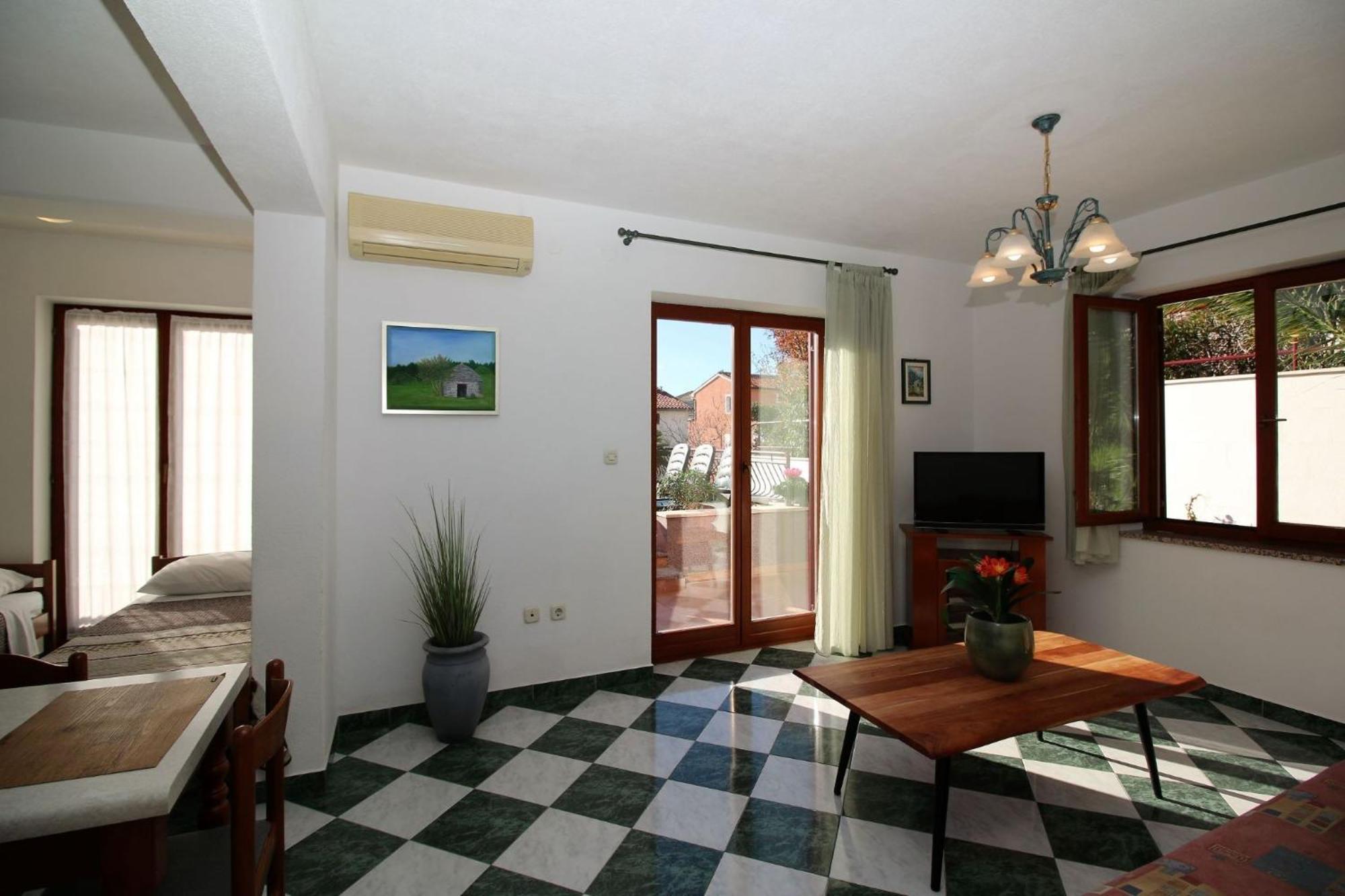 Apartments With A Parking Space Rabac, Labin - 7429 Экстерьер фото