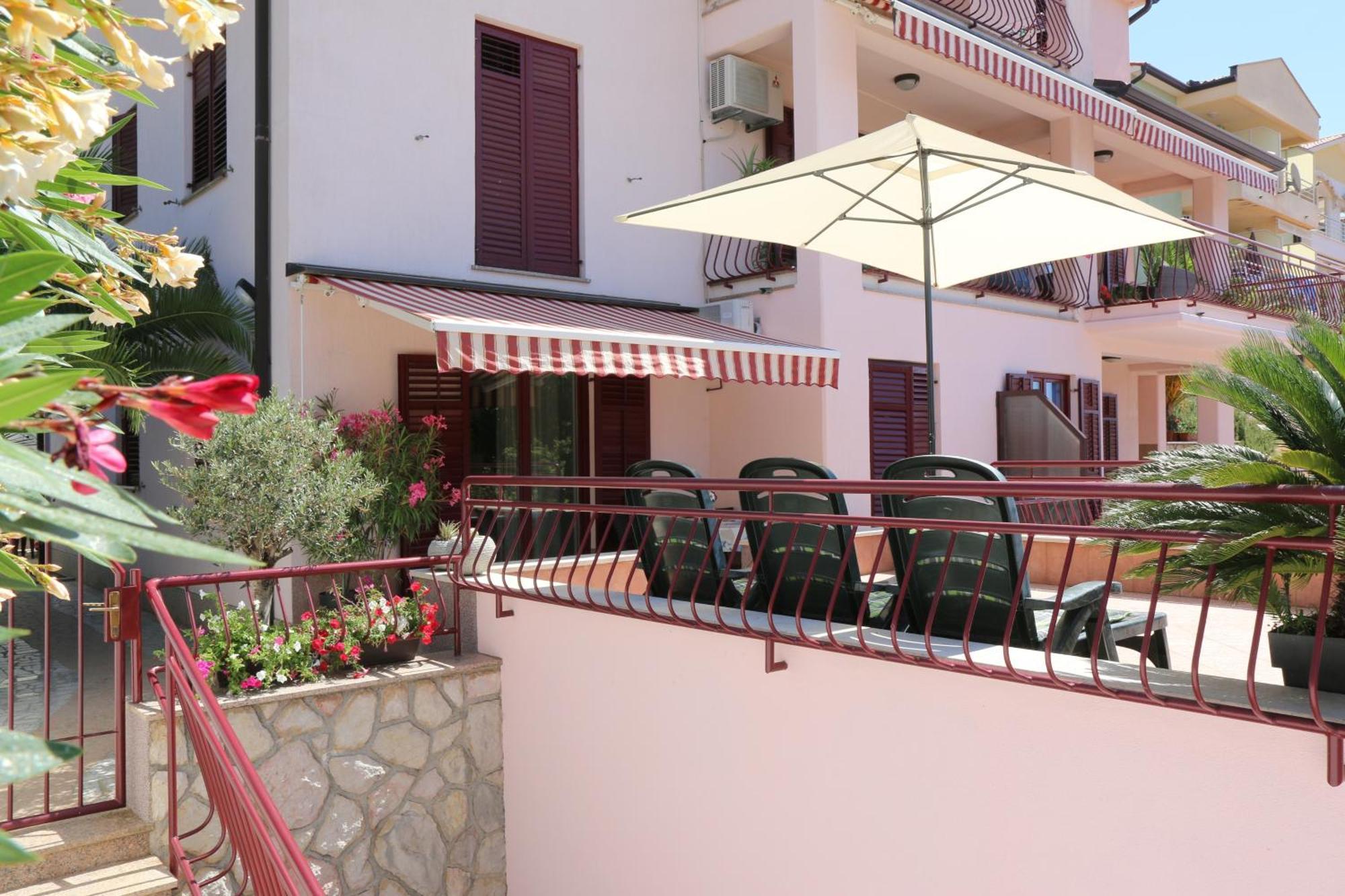 Apartments With A Parking Space Rabac, Labin - 7429 Экстерьер фото